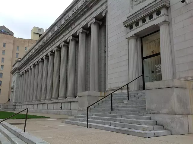 lawyer-attorney-law-judge-640x480-30619817.jpeg